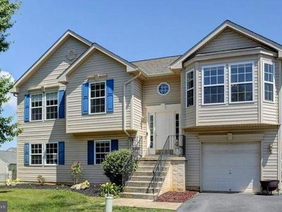 156 Rocky Fountain Dr, Greencastle, PA, 17225