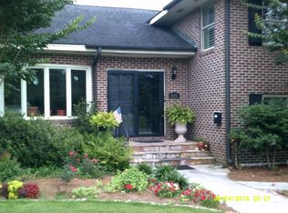 826 Sheldon Rd, Charleston, SC 29407