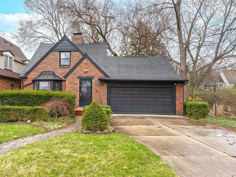 1st image of 26441 Meadowood Ct S