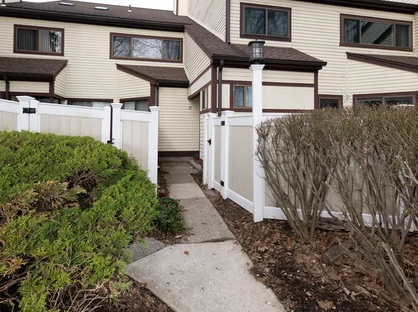 81 Main Street #15B, Branford, CT 06405