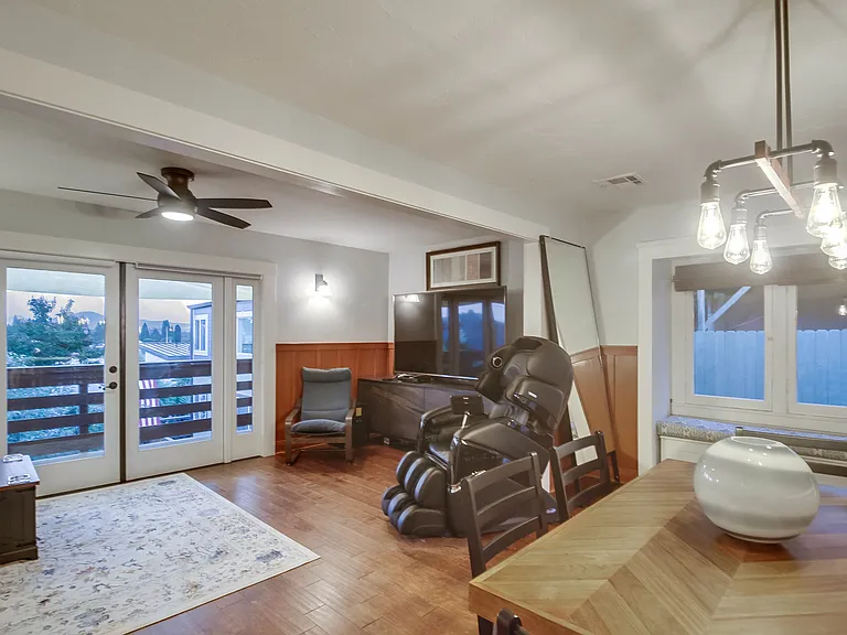 1511 Gregory St — Photo 15