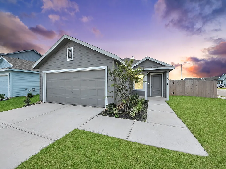 1218 Charlotte Way