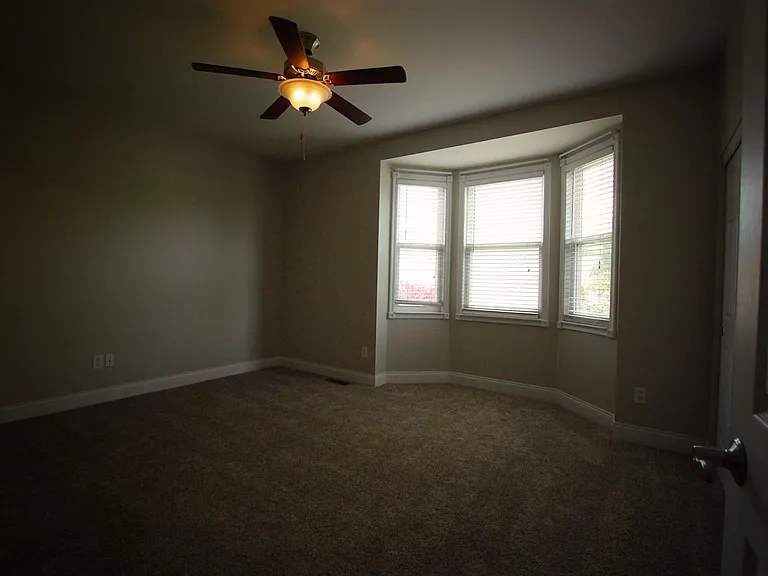 921 Sharkey Ln — Photo 18