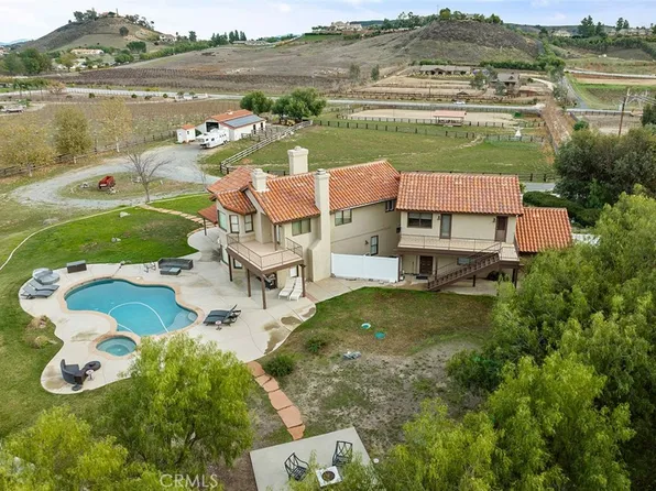 38405 Avenida La Cresta, Murrieta, CA 92562