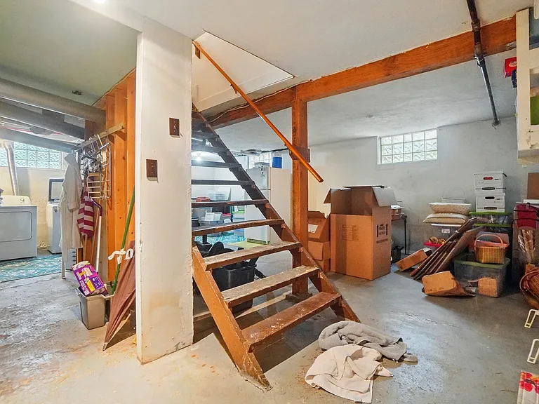 3000 Hillside Ave — Photo 44
