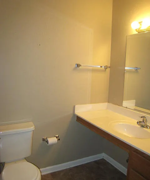 179 Lakeshore Dr #11 — Photo 8