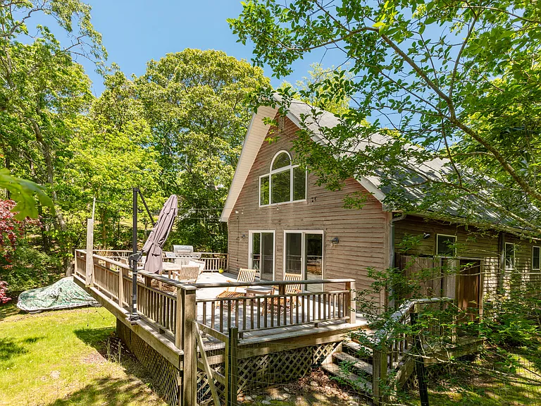 67 Houston Dr — Photo 24