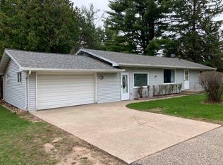 N2709 Lind Ln, Waupaca, WI 54981