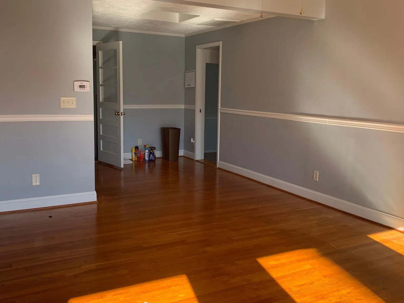 3 bed, 1.5 bath, 1100 sqft, $1,100 — Photo 2