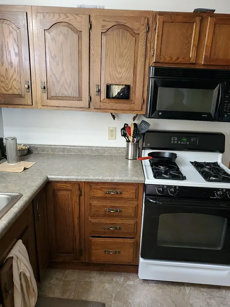 2 bed, $1,400 — Photo 3