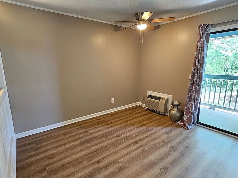 610 Putters Ln #210 — Photo 7