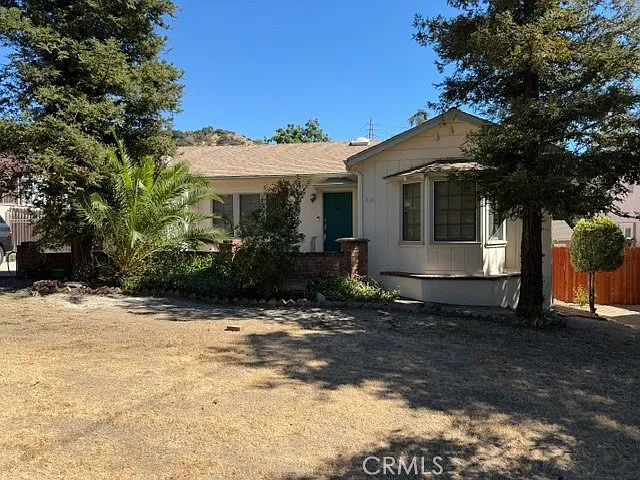 2 bed, 2.5 bath, 1690 sqft, $6,500 — Photo 3