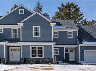 32 Westport Lakes Dr, Westport, MA 02790