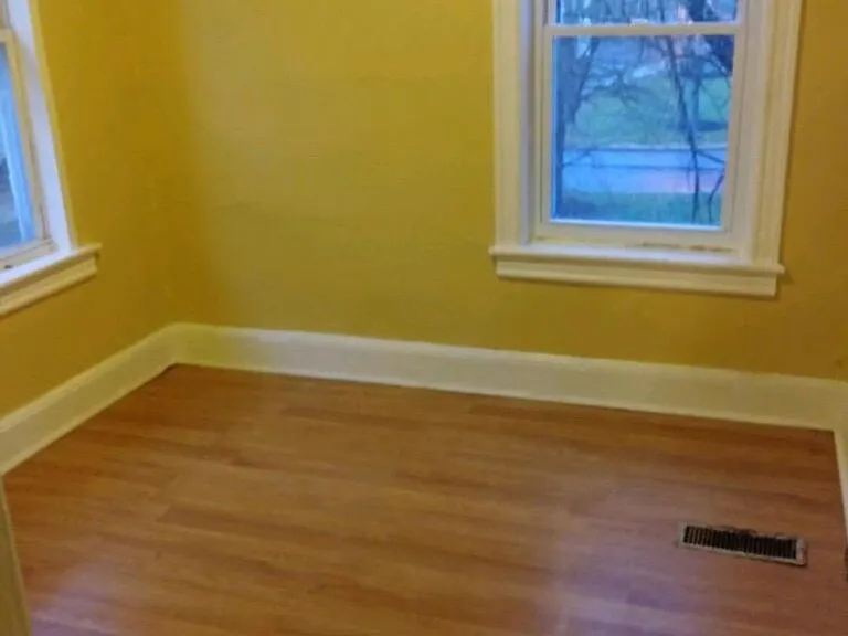556 Edgewood Ave — Photo 10