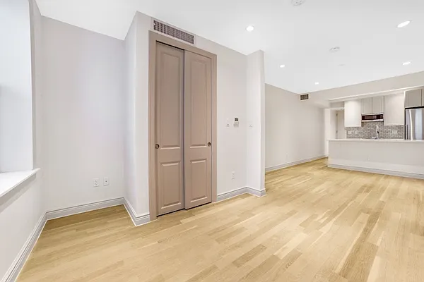 Rented by Compass | media 10