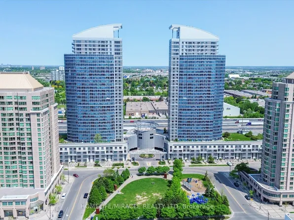 38 Lee Centre Dr #712, Toronto, ON M1H 3J7