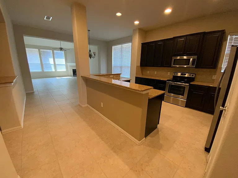 708 Hummingbird Dr — Photo 11