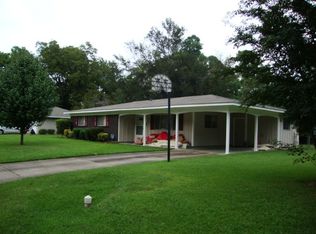114 Glenside Dr, Jackson, MS 39211