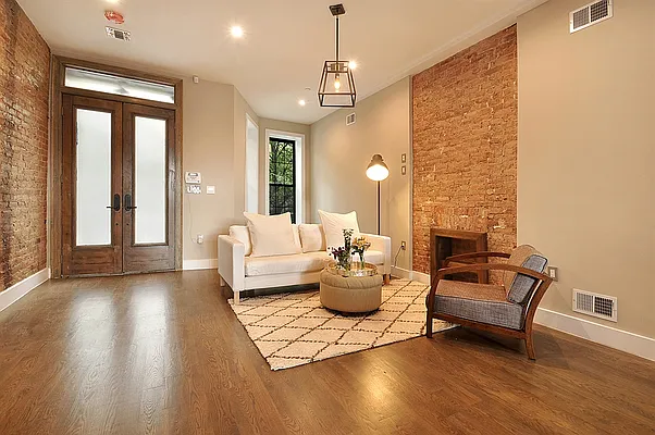 Sold by Corcoran | media 24