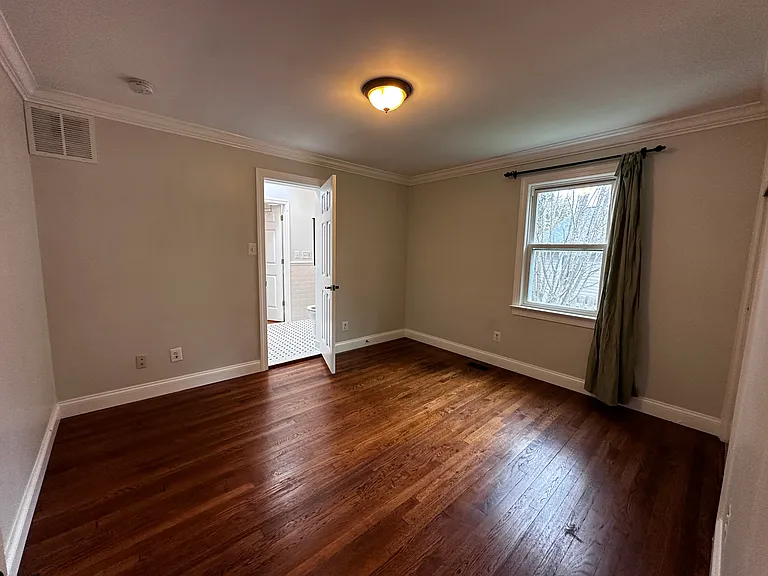 1712 Henry Rd — Photo 8