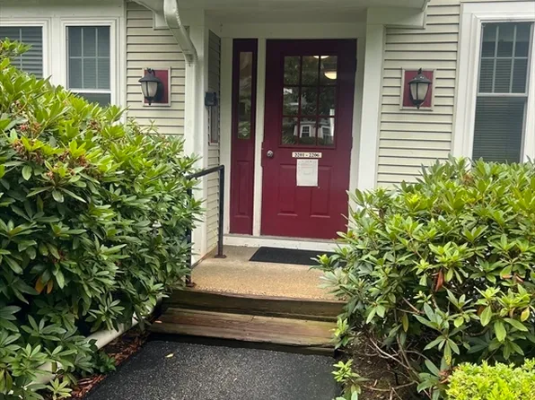 2205 Halcyon Dr #2205, Worcester, MA 01606