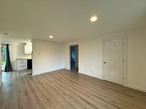 925 Avenue G Photo 1