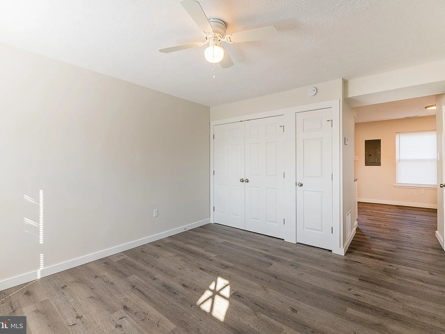 2 bed, 1.5 bath, 5504 sqft, $1,550 — Photo 3