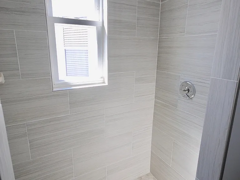 15 Cawfield Street Apartments — Photo 3