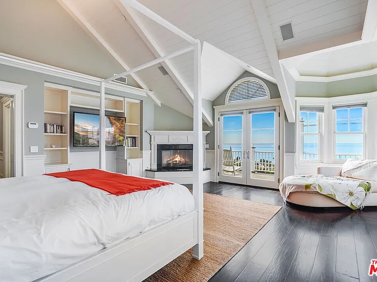 6277 Sea Star Dr — Photo 25