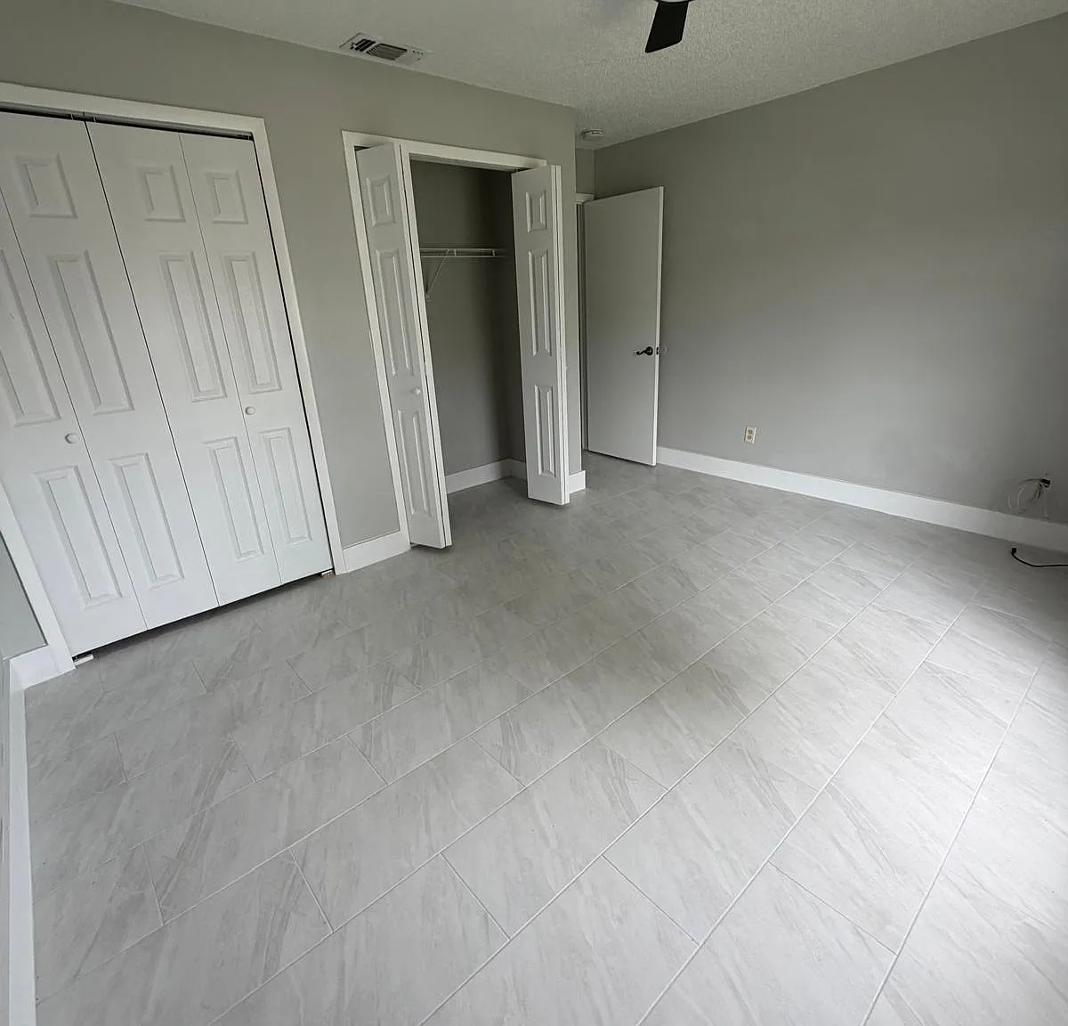 3 bed, 1377 sqft, $2,200 — Photo 3