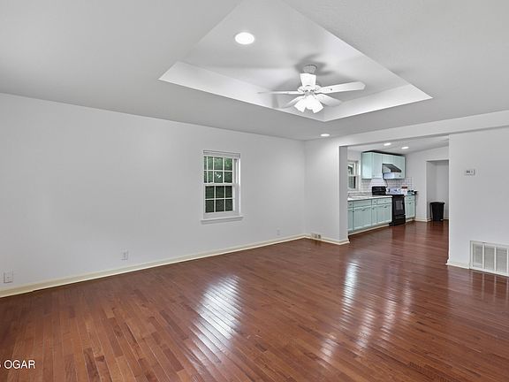 5th image of 915 Jefferson Ave
