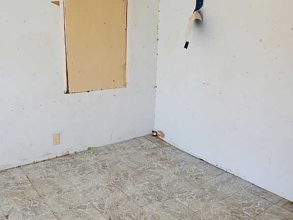 5th image of 205 N West Ave