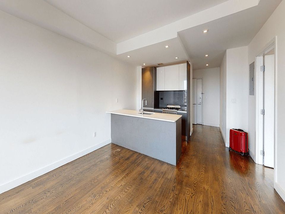 1st image of 666 W End Ave APT 18J