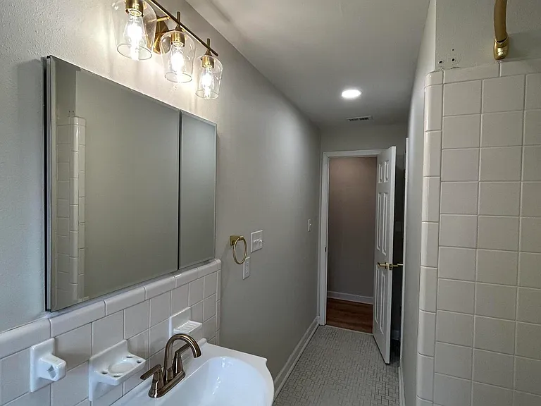 141 Pine Grove Ave — Photo 15