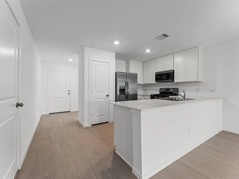 6406 Breakaway Grove Dr — Photo 3