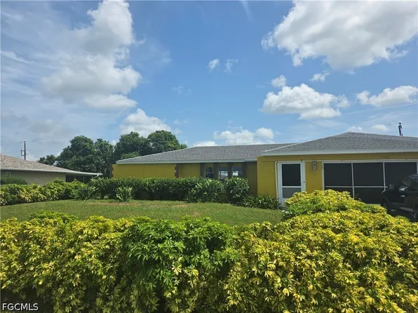 1542 Canal St, Lehigh Acres, FL 33936