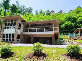 320 Greystone Hgts Rd, Gatlinburg, TN 37738