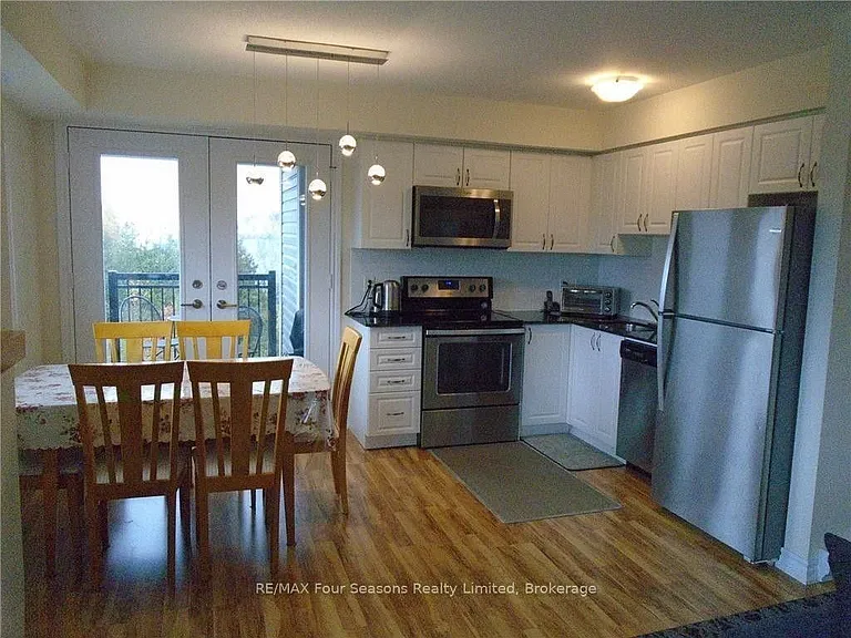 7 Anchorage Cres #301 — Photo 5