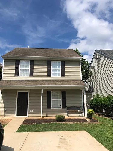 323 Goldenrod Dr Photo 1