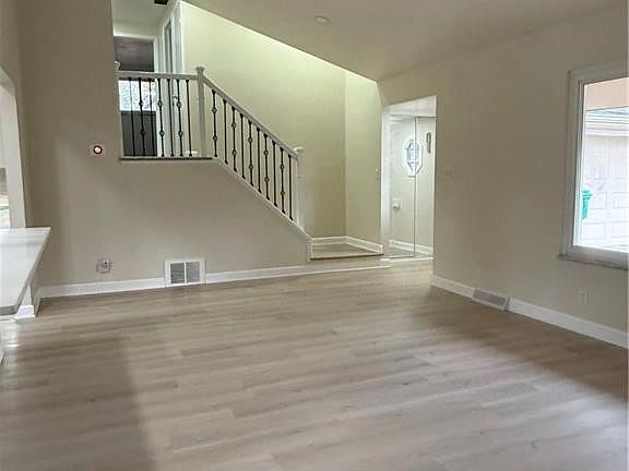 2nd image of 1139 N Skyline Dr
