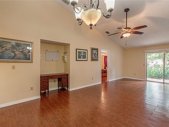 3rd image of 152 Brigton Ct
