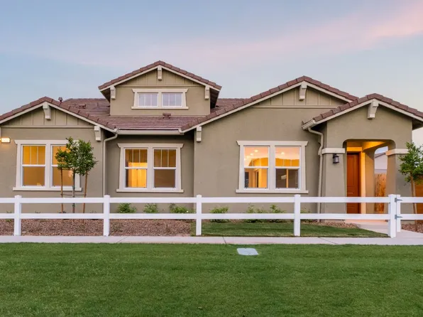 351 Huckleberry Ln S, Madera, CA 93636