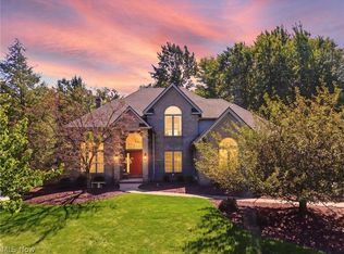 1418 Homestead Creek Dr, Broadview Heights, OH 44147