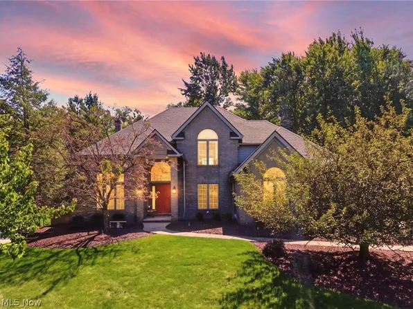 1418 Homestead Creek Dr, Broadview Heights, OH 44147