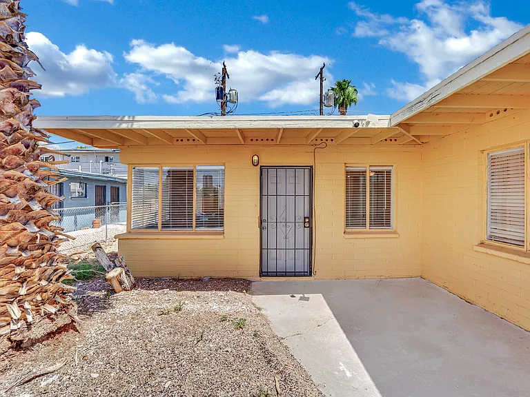 1304 Rexford Pl — Photo 3