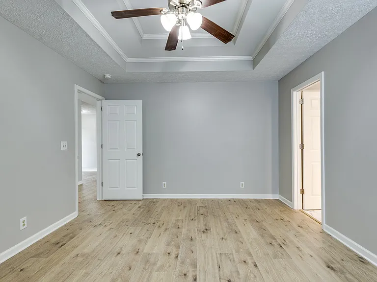 125 Grant Ct — Photo 18