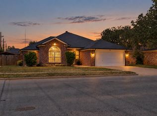 2416 92nd St, Lubbock, TX 79423