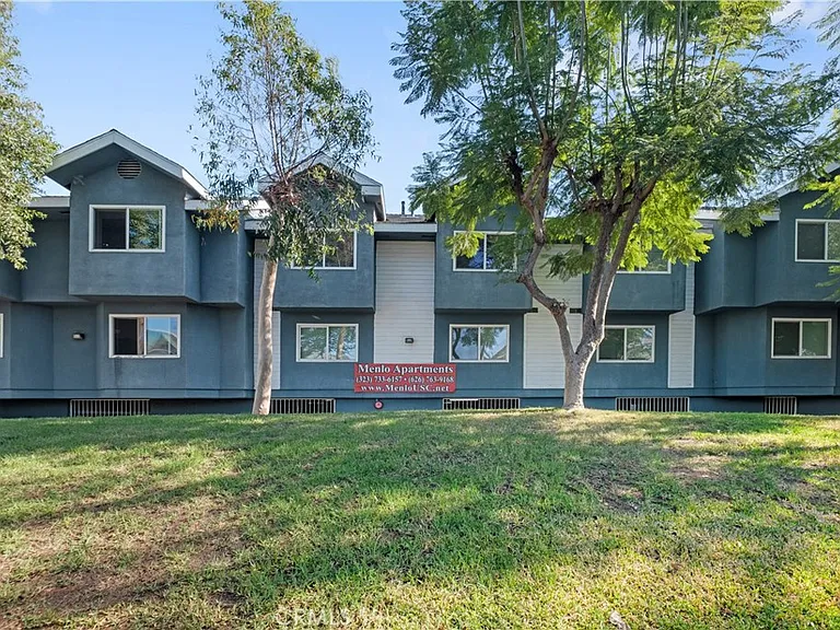 2726 S Menlo Ave — Photo 21