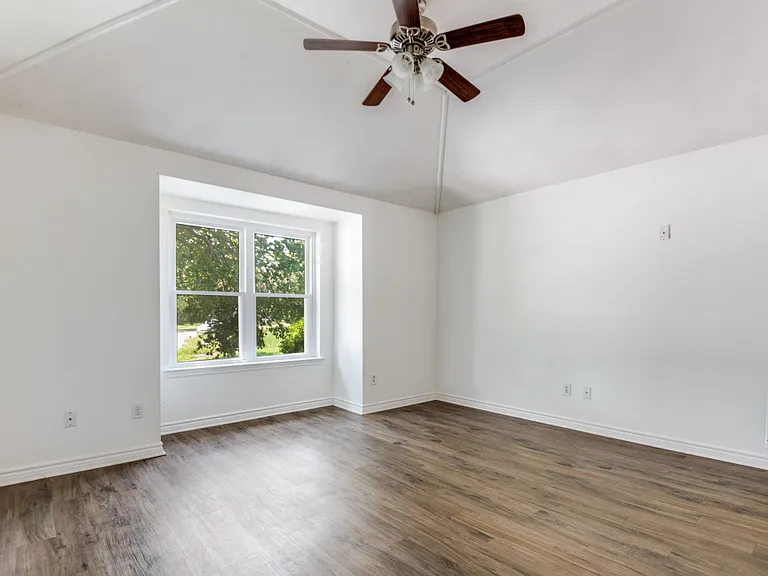 8029 Rice Dr — Photo 9