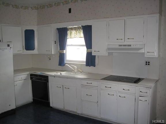 3rd image of 424 E Prospect Ave